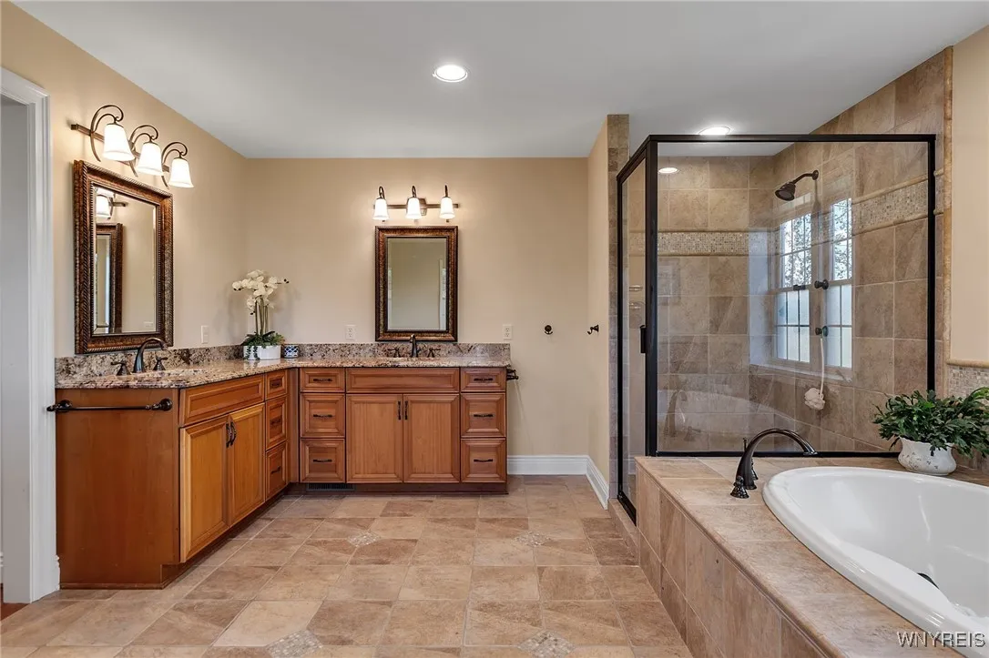 8925 Williams Court, Clarence, New York 14032, Clarence, New York 14032, 5 Bedrooms Bedrooms, 11 Rooms Rooms,3 BathroomsBathrooms,Residential,For Sale,8925 Williams Court, Clarence, New York 14032,0,B1638545