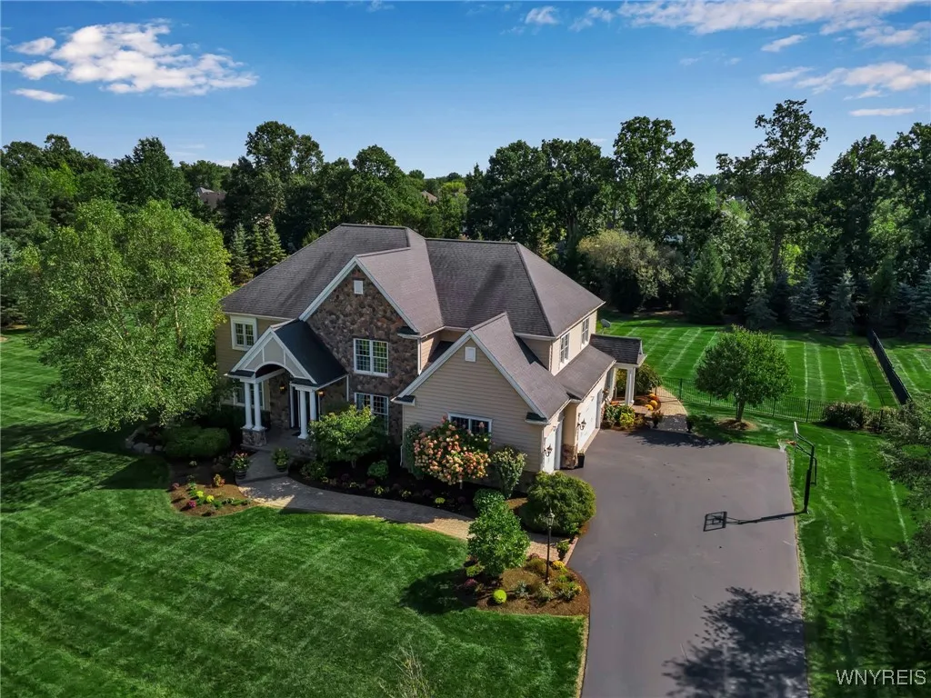 8925 Williams Court, Clarence, New York 14032, Clarence, New York 14032, 5 Bedrooms Bedrooms, 11 Rooms Rooms,3 BathroomsBathrooms,Residential,For Sale,8925 Williams Court, Clarence, New York 14032,0,B1638545