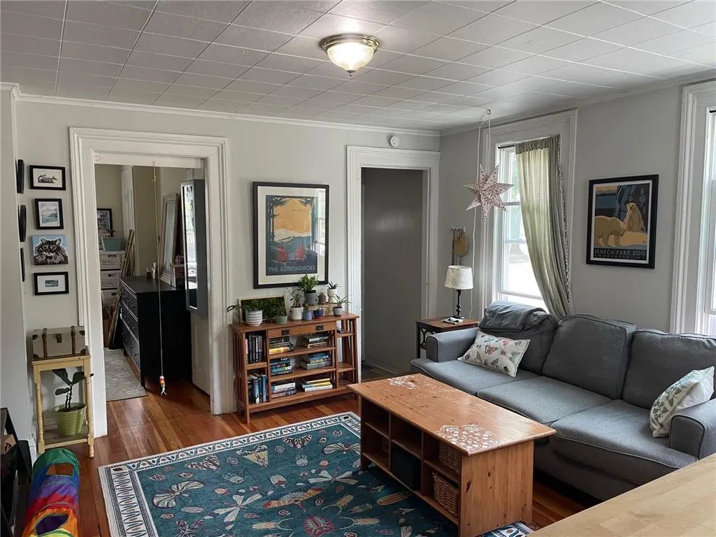 224 Hamilton Street, Rochester, New York 14620, Rochester, New York 14620, 2 Bedrooms Bedrooms, 4 Rooms Rooms,1 BathroomBathrooms,Residential Lease,For Rent,224 Hamilton Street, Rochester, New York 14620,0,R1638604