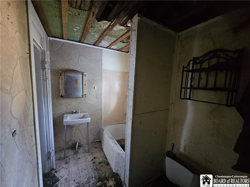 326 Laurel Avenue, Olean, New York 14760, Olean, New York 14760, 4 Bedrooms Bedrooms, ,3 BathroomsBathrooms,Residential,For Sale,326 Laurel Avenue, Olean, New York 14760,0,R1639041
