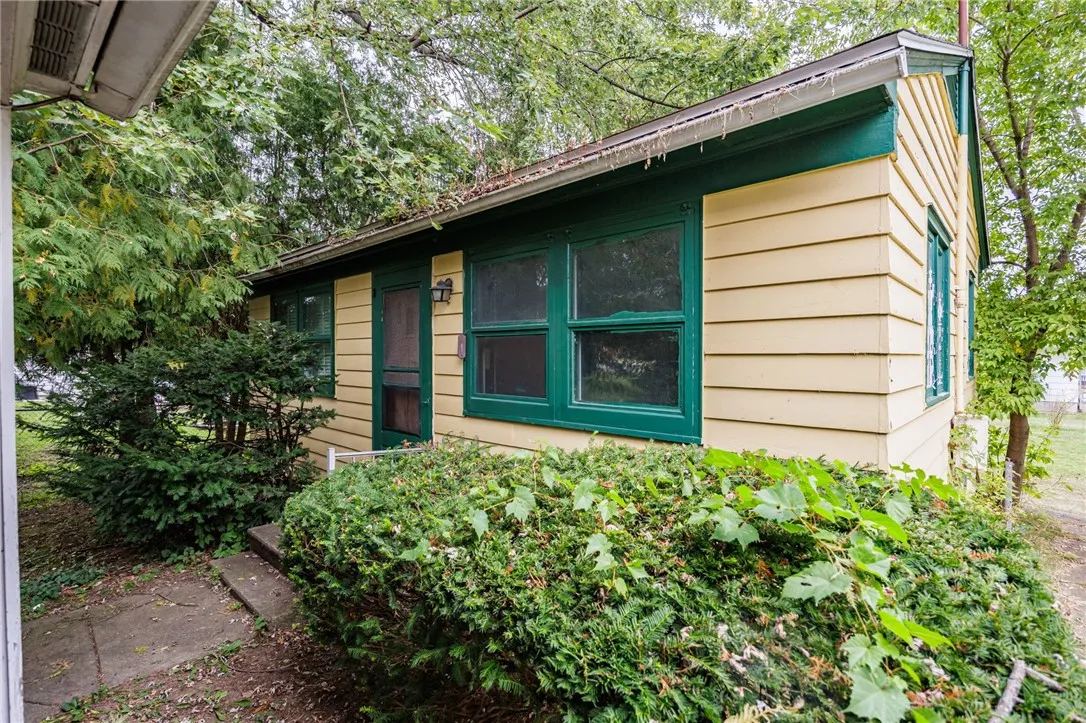 175 Cornwell Street, Milo, New York 14527, Milo, New York 14527, 5 Bedrooms Bedrooms, 11 Rooms Rooms,2 BathroomsBathrooms,Residential,Closed,175 Cornwell Street, Milo, New York 14527,0,R1638458