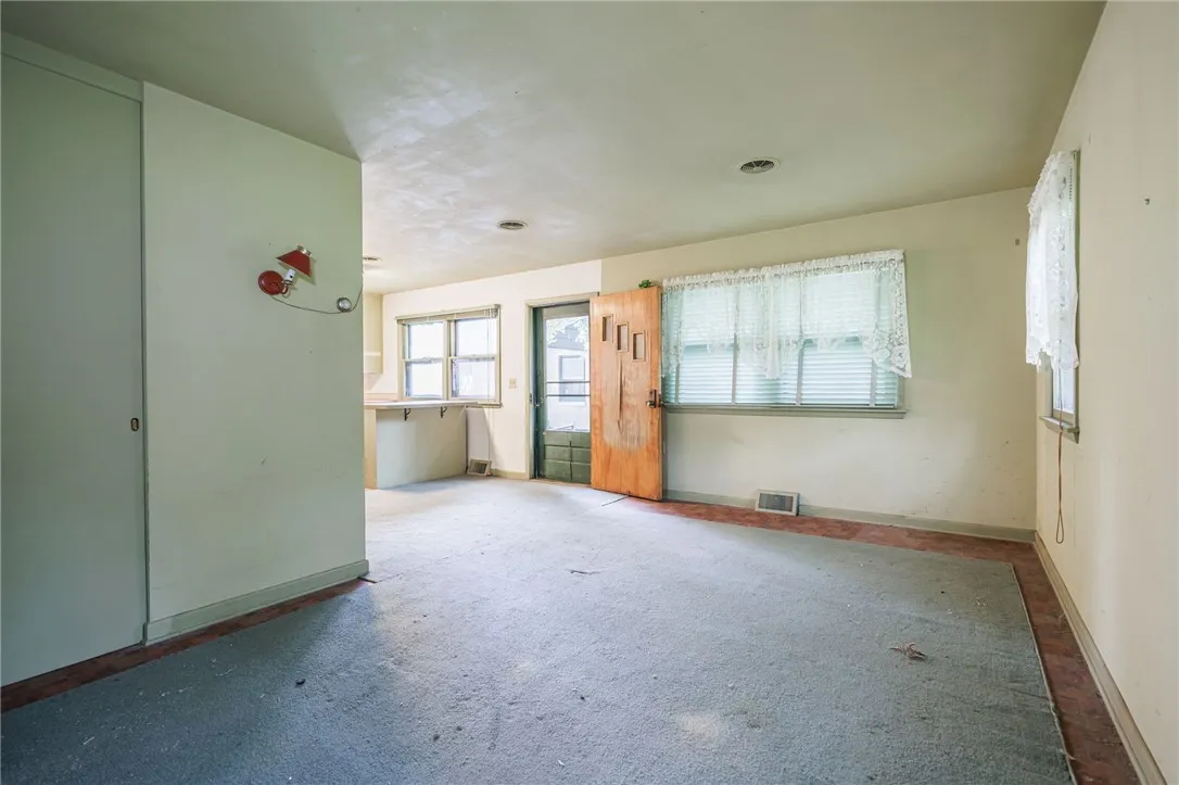 175 Cornwell Street, Milo, New York 14527, Milo, New York 14527, 5 Bedrooms Bedrooms, 11 Rooms Rooms,2 BathroomsBathrooms,Residential,Closed,175 Cornwell Street, Milo, New York 14527,0,R1638458