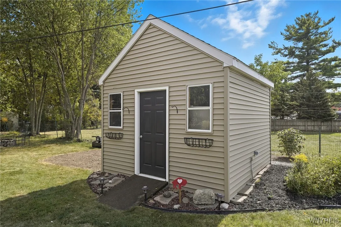 144 Lafayette Boulevard, Amherst, New York 14221, Amherst, New York 14221, 3 Bedrooms Bedrooms, 7 Rooms Rooms,1 BathroomBathrooms,Residential,Closed,144 Lafayette Boulevard, Amherst, New York 14221,0,B1638993