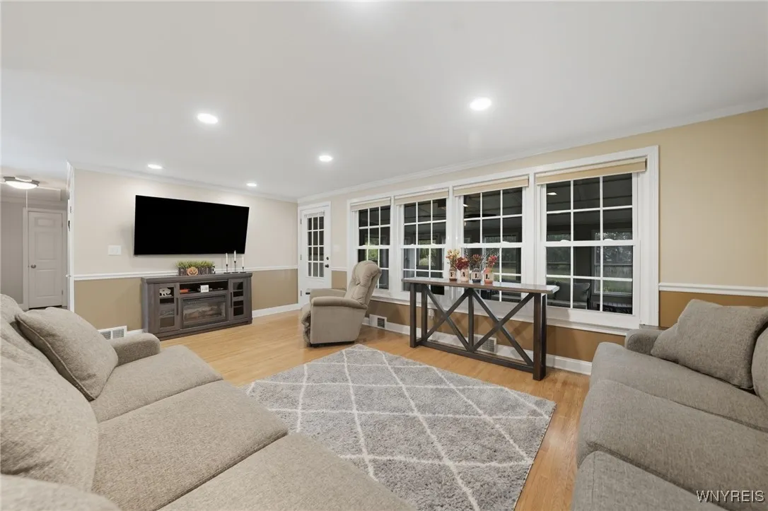 144 Lafayette Boulevard, Amherst, New York 14221, Amherst, New York 14221, 3 Bedrooms Bedrooms, 7 Rooms Rooms,1 BathroomBathrooms,Residential,Closed,144 Lafayette Boulevard, Amherst, New York 14221,0,B1638993