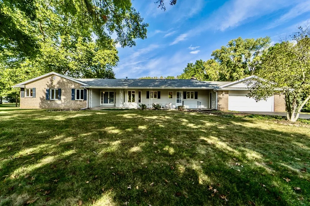 8 Framingham Ln Lane, Pittsford, New York 14534, Pittsford, New York 14534, 3 Bedrooms Bedrooms, 7 Rooms Rooms,2 BathroomsBathrooms,Residential,Closed,8 Framingham Ln Lane, Pittsford, New York 14534,0,R1638830