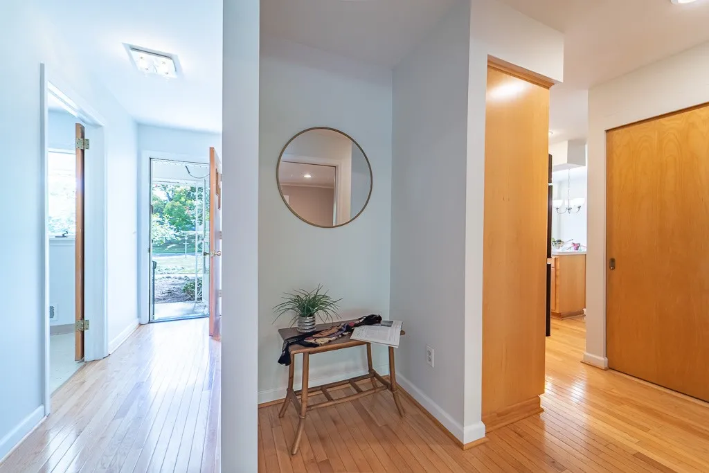 8 Framingham Ln Lane, Pittsford, New York 14534, Pittsford, New York 14534, 3 Bedrooms Bedrooms, 7 Rooms Rooms,2 BathroomsBathrooms,Residential,Closed,8 Framingham Ln Lane, Pittsford, New York 14534,0,R1638830