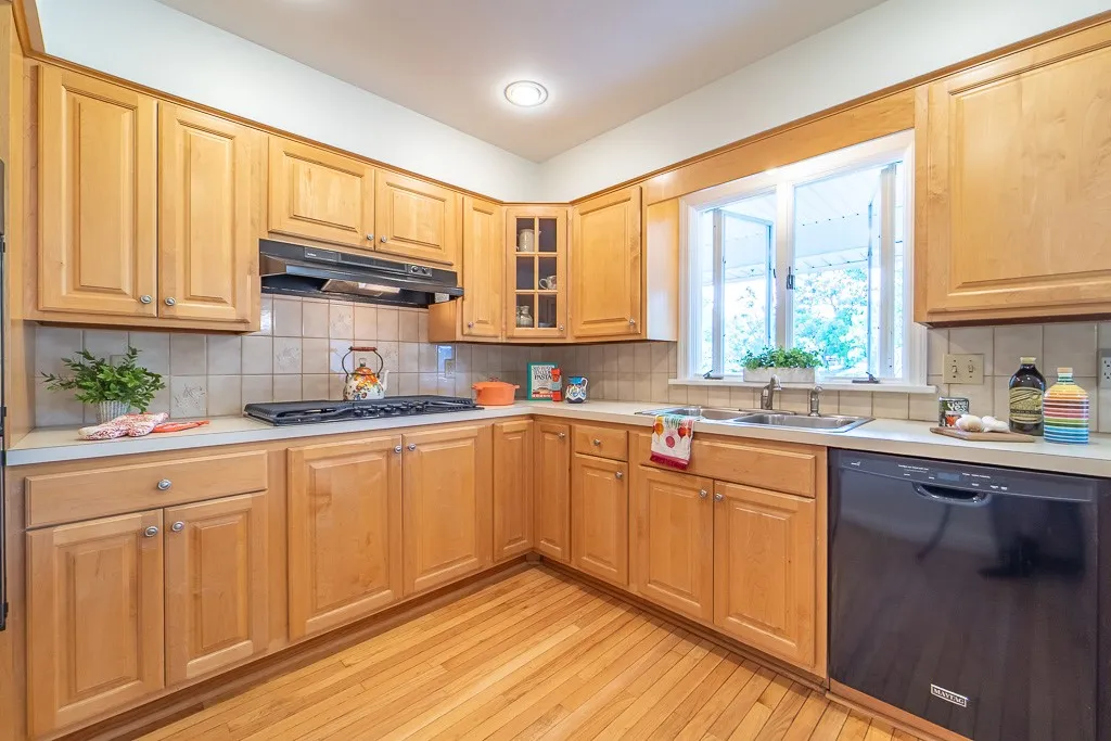 8 Framingham Ln Lane, Pittsford, New York 14534, Pittsford, New York 14534, 3 Bedrooms Bedrooms, 7 Rooms Rooms,2 BathroomsBathrooms,Residential,Closed,8 Framingham Ln Lane, Pittsford, New York 14534,0,R1638830