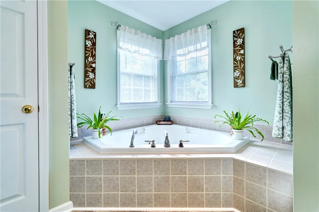 1847 Kennedy Road, Penfield, New York 14580, Penfield, New York 14580, 4 Bedrooms Bedrooms, 9 Rooms Rooms,2 BathroomsBathrooms,Residential,Closed,1847 Kennedy Road, Penfield, New York 14580,0,R1638933