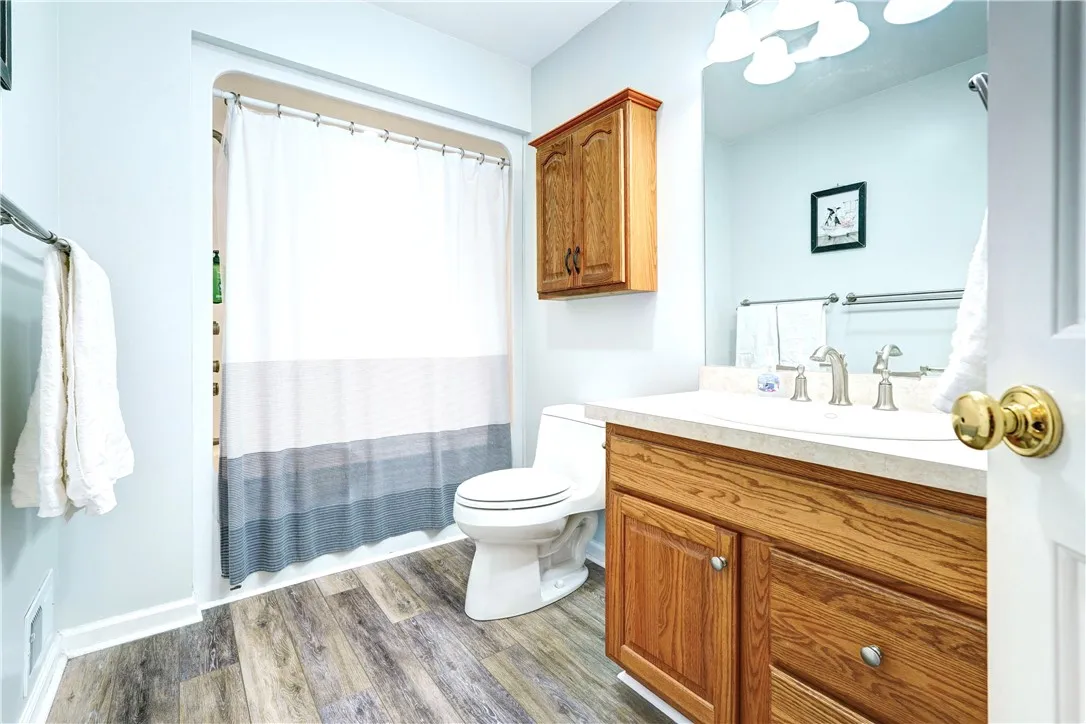 1847 Kennedy Road, Penfield, New York 14580, Penfield, New York 14580, 4 Bedrooms Bedrooms, 9 Rooms Rooms,2 BathroomsBathrooms,Residential,Closed,1847 Kennedy Road, Penfield, New York 14580,0,R1638933