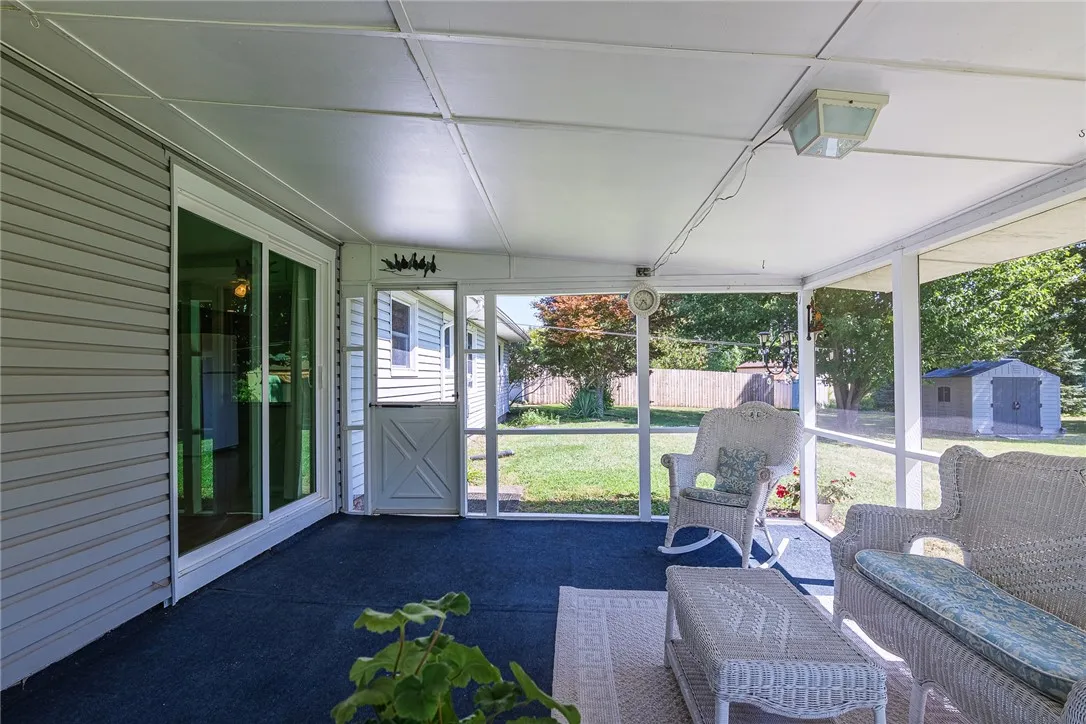 83 Greenbrier Lane, Henrietta, New York 14623, Henrietta, New York 14623, 3 Bedrooms Bedrooms, 6 Rooms Rooms,1 BathroomBathrooms,Residential,Closed,83 Greenbrier Lane, Henrietta, New York 14623,0,R1638664