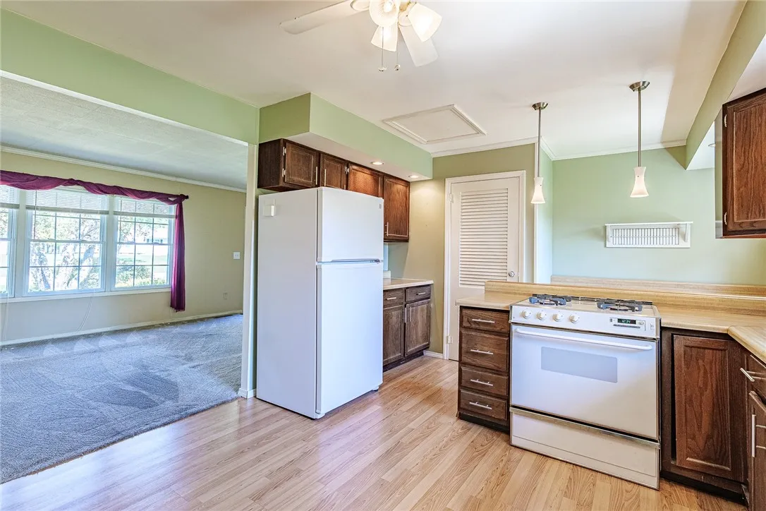 83 Greenbrier Lane, Henrietta, New York 14623, Henrietta, New York 14623, 3 Bedrooms Bedrooms, 6 Rooms Rooms,1 BathroomBathrooms,Residential,Closed,83 Greenbrier Lane, Henrietta, New York 14623,0,R1638664