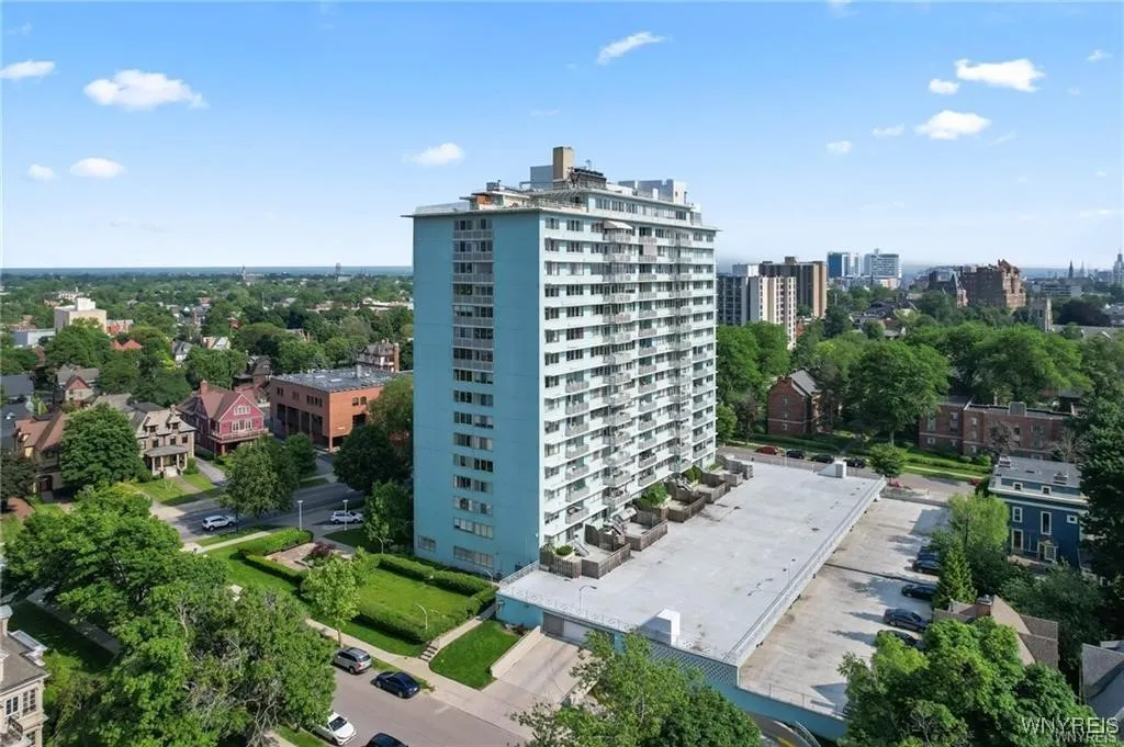 1088 Delaware Ave Avenue 9i, Buffalo, New York 142, Buffalo, New York 14209, 1 Bedroom Bedrooms, 3 Rooms Rooms,1 BathroomBathrooms,Residential,For Sale,1088 Delaware Ave Avenue 9i, Buffalo, New York 142,0,B1638384
