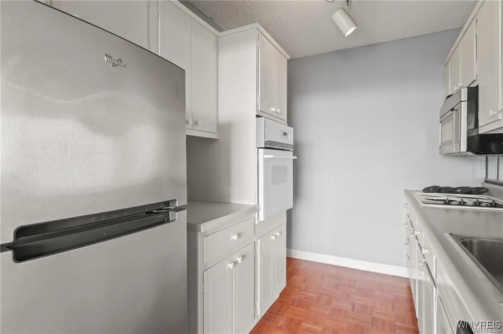1088 Delaware Ave Avenue 9i, Buffalo, New York 142, Buffalo, New York 14209, 1 Bedroom Bedrooms, 3 Rooms Rooms,1 BathroomBathrooms,Residential,For Sale,1088 Delaware Ave Avenue 9i, Buffalo, New York 142,0,B1638384