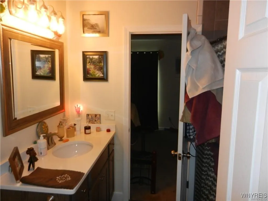 4373 Clark Street, Hamburg, New York 14075, Hamburg, New York 14075, 6 Bedrooms Bedrooms, ,2 BathroomsBathrooms,Residential,Closed,4373 Clark Street, Hamburg, New York 14075,0,B1638841