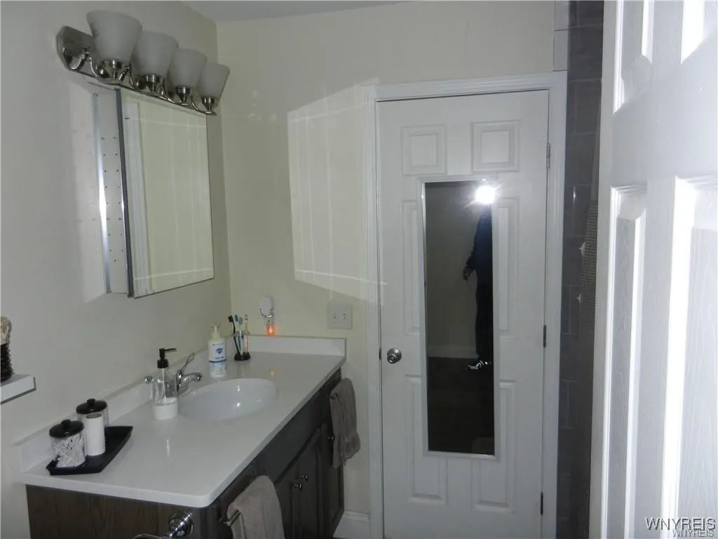 4373 Clark Street, Hamburg, New York 14075, Hamburg, New York 14075, 6 Bedrooms Bedrooms, ,2 BathroomsBathrooms,Residential,Closed,4373 Clark Street, Hamburg, New York 14075,0,B1638841