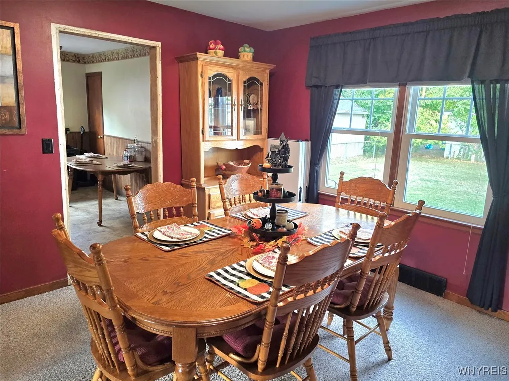 403 Springville Avenue, Amherst, New York 14226, Amherst, New York 14226, 4 Bedrooms Bedrooms, 10 Rooms Rooms,2 BathroomsBathrooms,Residential,Closed,403 Springville Avenue, Amherst, New York 14226,0,B1638978