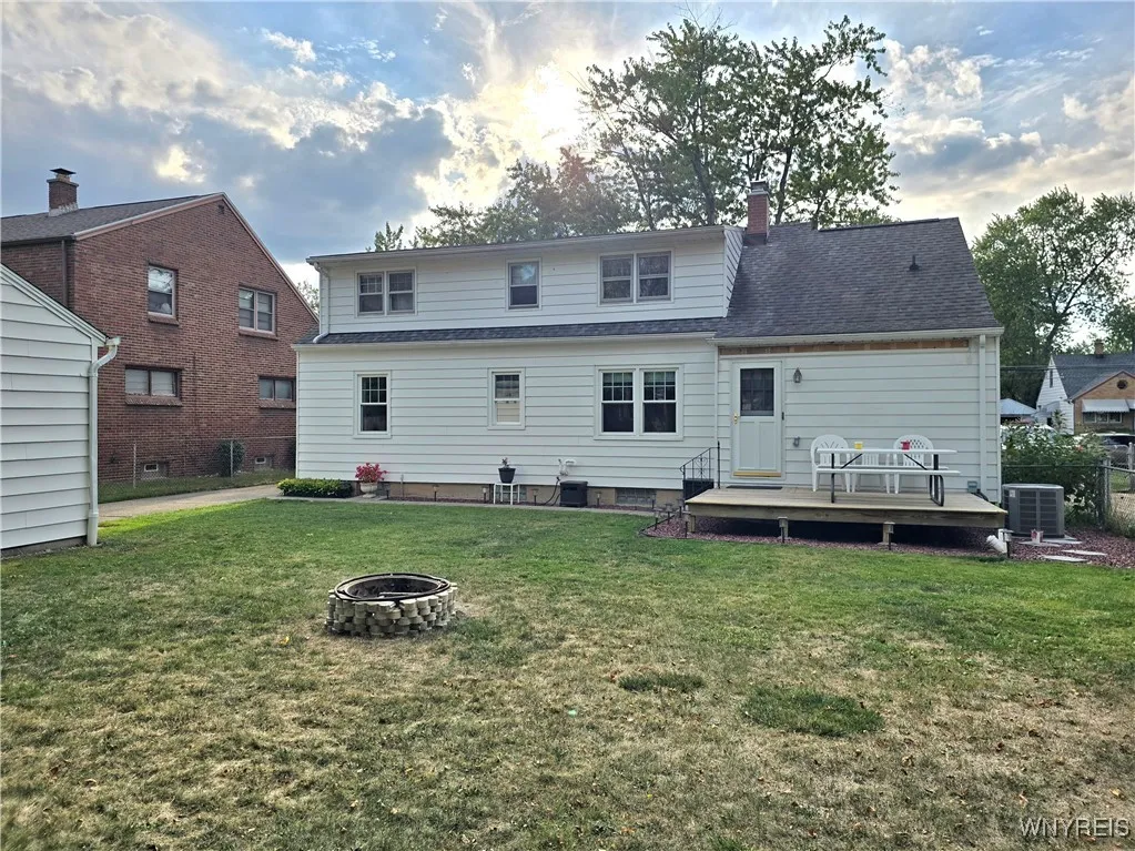 403 Springville Avenue, Amherst, New York 14226, Amherst, New York 14226, 4 Bedrooms Bedrooms, 10 Rooms Rooms,2 BathroomsBathrooms,Residential,Closed,403 Springville Avenue, Amherst, New York 14226,0,B1638978