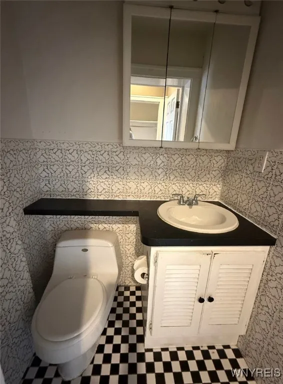 408 Franklin Street 3, Buffalo, New York 14202, Buffalo, New York 14202, 2 Bedrooms Bedrooms, 5 Rooms Rooms,1 BathroomBathrooms,Residential Lease,For Rent,408 Franklin Street 3, Buffalo, New York 14202,0,B1639107