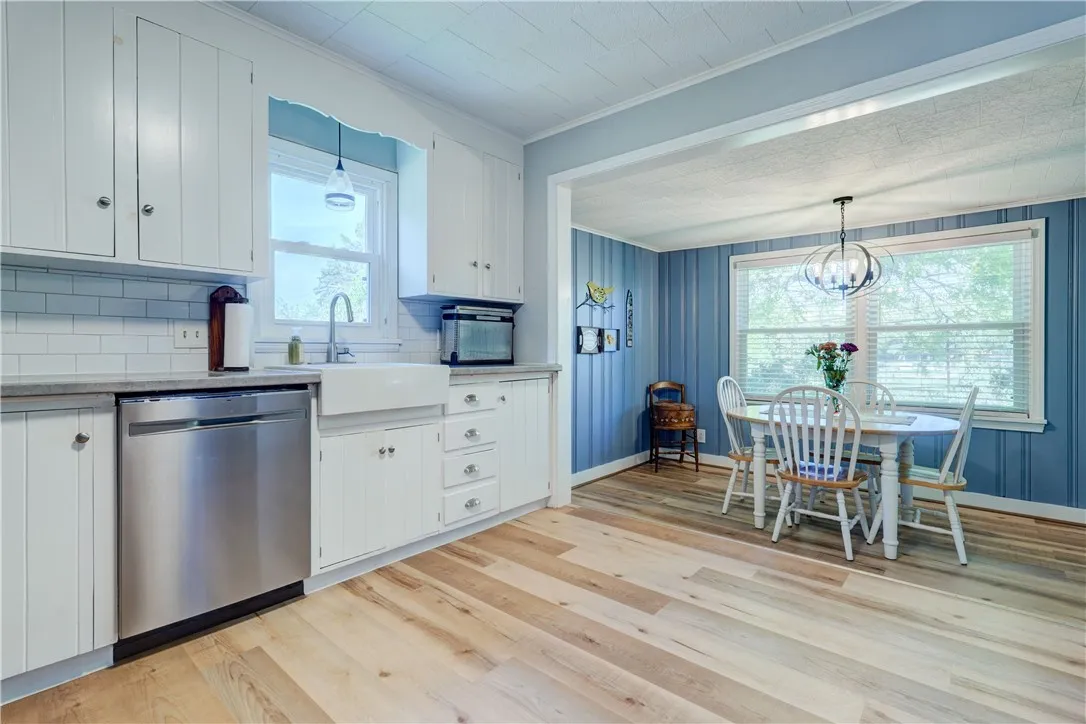 92 Coolidge Avenue, Ogden, New York 14559, Ogden, New York 14559, 3 Bedrooms Bedrooms, 6 Rooms Rooms,1 BathroomBathrooms,Residential,Closed,92 Coolidge Avenue, Ogden, New York 14559,0,R1636882