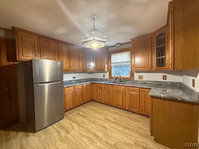 211 Hartford Place, Utica, New York 13502, Utica, New York 13502, 3 Bedrooms Bedrooms, 8 Rooms Rooms,1 BathroomBathrooms,Residential Lease,For Rent,211 Hartford Place, Utica, New York 13502,0,S1639124