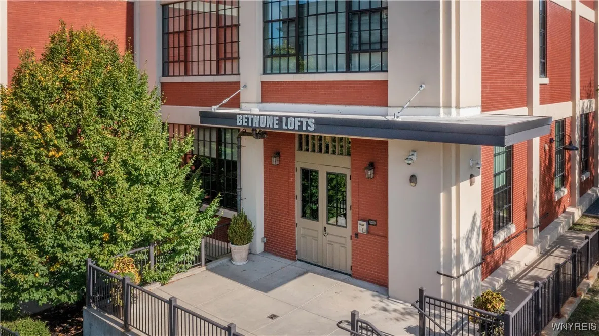 2917 Main Street 101, Buffalo, New York 14214, Buffalo, New York 14214, 1 Bedroom Bedrooms, 3 Rooms Rooms,1 BathroomBathrooms,Residential,For Sale,2917 Main Street 101, Buffalo, New York 14214,0,B1637682