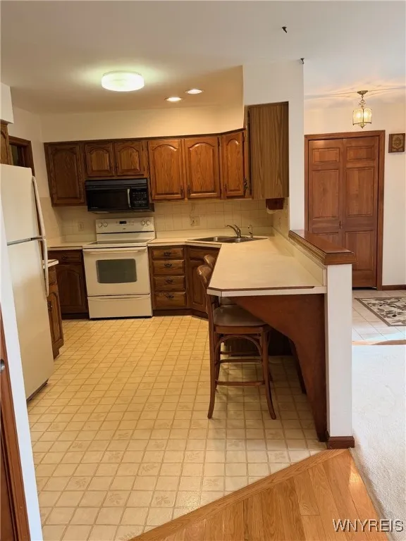 5861 Goodrich Road 5a, Clarence, New York 14032, Clarence, New York 14032, 2 Bedrooms Bedrooms, 6 Rooms Rooms,2 BathroomsBathrooms,Residential,Closed,5861 Goodrich Road 5a, Clarence, New York 14032,0,B1638600