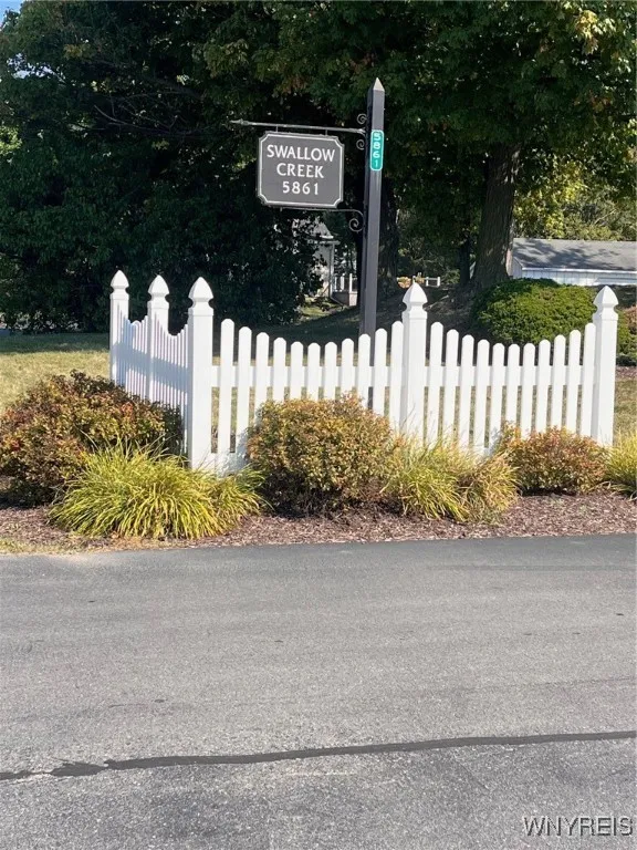 5861 Goodrich Road 5a, Clarence, New York 14032, Clarence, New York 14032, 2 Bedrooms Bedrooms, 6 Rooms Rooms,2 BathroomsBathrooms,Residential,Closed,5861 Goodrich Road 5a, Clarence, New York 14032,0,B1638600