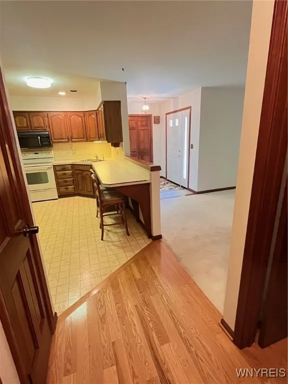 5861 Goodrich Road 5a, Clarence, New York 14032, Clarence, New York 14032, 2 Bedrooms Bedrooms, 6 Rooms Rooms,2 BathroomsBathrooms,Residential,For Sale,5861 Goodrich Road 5a, Clarence, New York 14032,0,B1638600