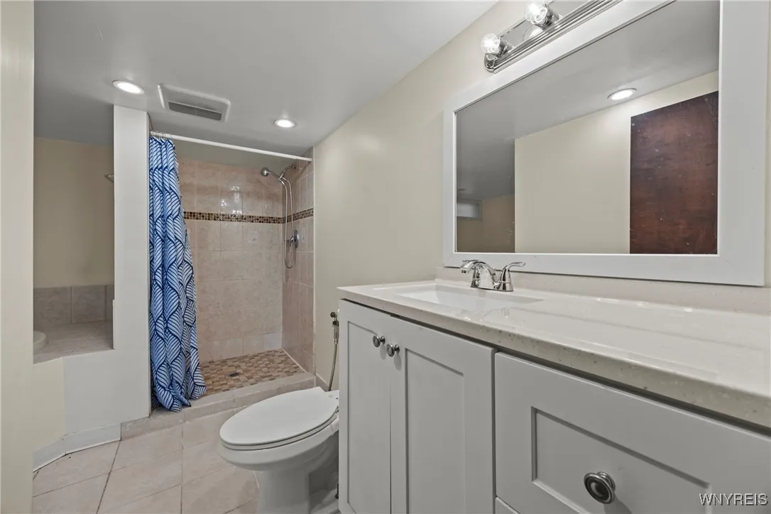 80 Capen Boulevard, Amherst, New York 14226, Amherst, New York 14226, 6 Bedrooms Bedrooms, 8 Rooms Rooms,3 BathroomsBathrooms,Residential,For Sale,80 Capen Boulevard, Amherst, New York 14226,0,B1639082