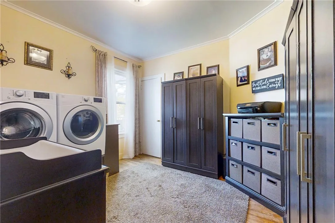 175 East 3rd Street, Corning City, New York 14830, Corning City, New York 14830, 4 Bedrooms Bedrooms, 10 Rooms Rooms,2 BathroomsBathrooms,Residential,For Sale,175 East 3rd Street, Corning City, New York 14830,0,R1638565