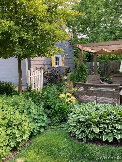 110 Linden Avenue, Buffalo, New York 14214, Buffalo, New York 14214, 3 Bedrooms Bedrooms, 7 Rooms Rooms,1 BathroomBathrooms,Residential,For Sale,110 Linden Avenue, Buffalo, New York 14214,0,B1638549