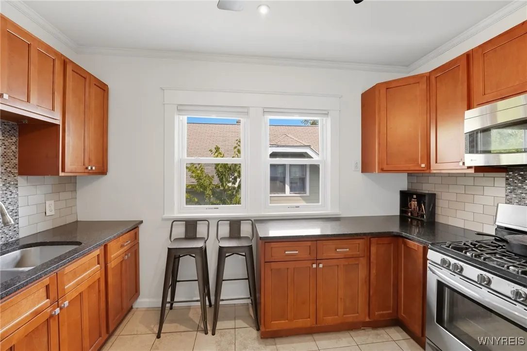 168 Villa Avenue Upper, Buffalo, New York 14216, Buffalo, New York 14216, 3 Bedrooms Bedrooms, 6 Rooms Rooms,1 BathroomBathrooms,Residential Lease,For Rent,168 Villa Avenue Upper, Buffalo, New York 14216,0,B1638677