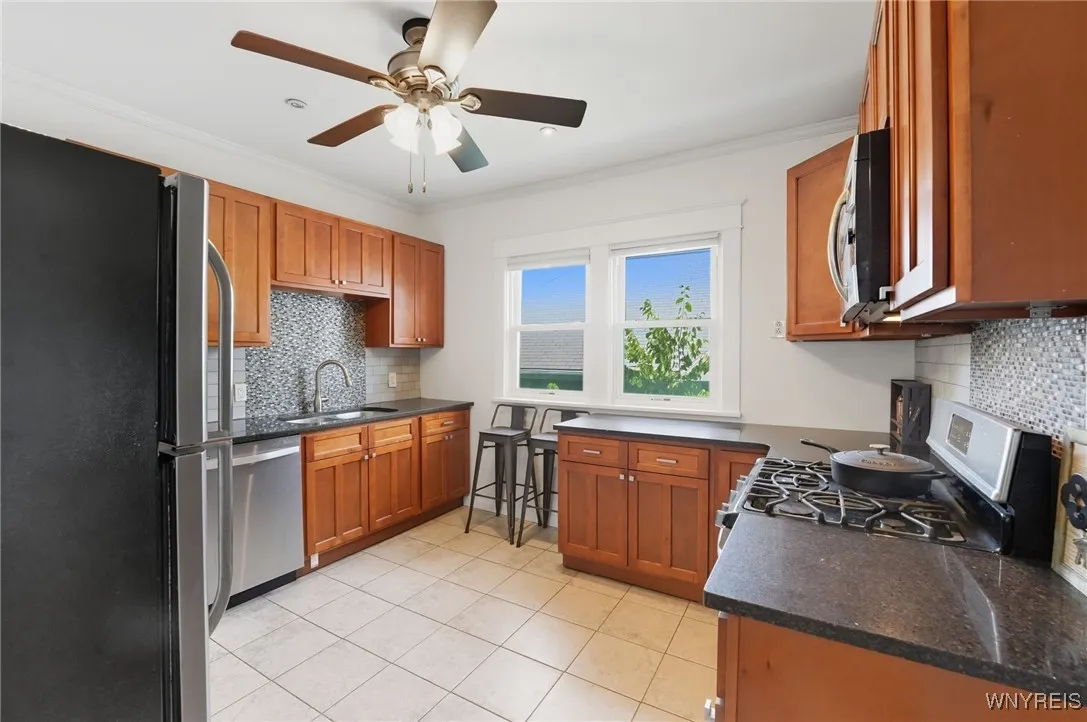 168 Villa Avenue Upper, Buffalo, New York 14216, Buffalo, New York 14216, 3 Bedrooms Bedrooms, 6 Rooms Rooms,1 BathroomBathrooms,Residential Lease,For Rent,168 Villa Avenue Upper, Buffalo, New York 14216,0,B1638677
