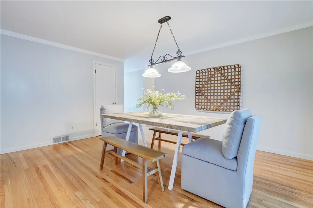 603 Watson Road, Perinton, New York 14450, Perinton, New York 14450, 3 Bedrooms Bedrooms, 5 Rooms Rooms,1 BathroomBathrooms,Residential,For Sale,603 Watson Road, Perinton, New York 14450,0,R1637502
