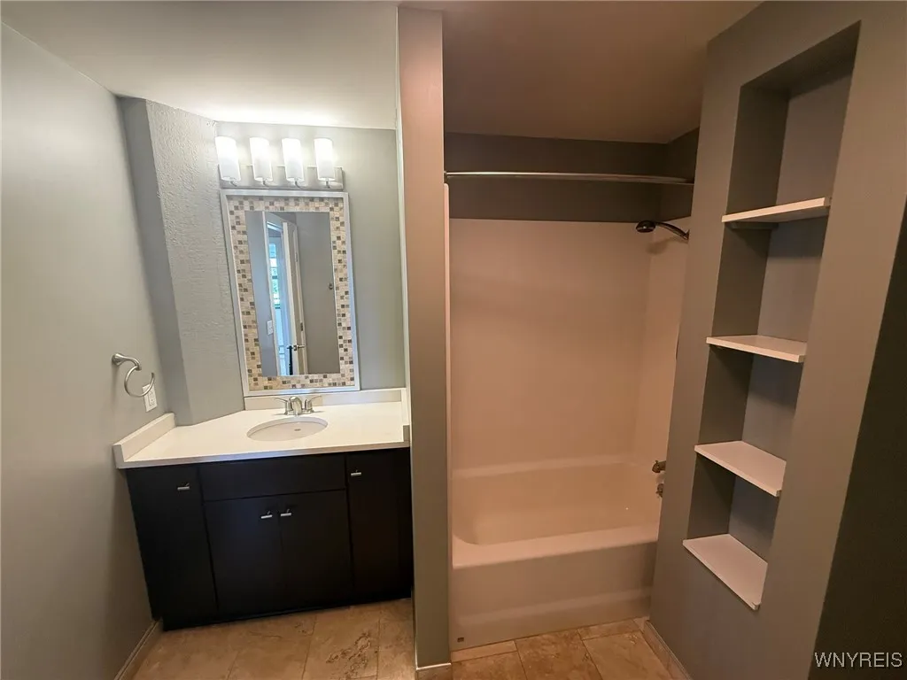2917 Main Street 320, Buffalo, New York 14214, Buffalo, New York 14214, 2 Bedrooms Bedrooms, 4 Rooms Rooms,2 BathroomsBathrooms,Residential,For Sale,2917 Main Street 320, Buffalo, New York 14214,0,B1638676