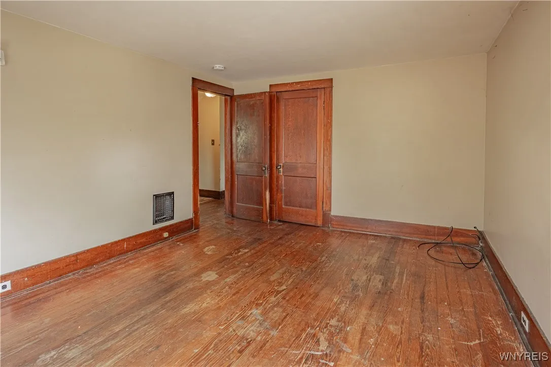 411 Washburn Street, Lockport City, New York 14094, Lockport City, New York 14094, 3 Bedrooms Bedrooms, 7 Rooms Rooms,1 BathroomBathrooms,Residential,For Sale,411 Washburn Street, Lockport City, New York 14094,0,B1639114