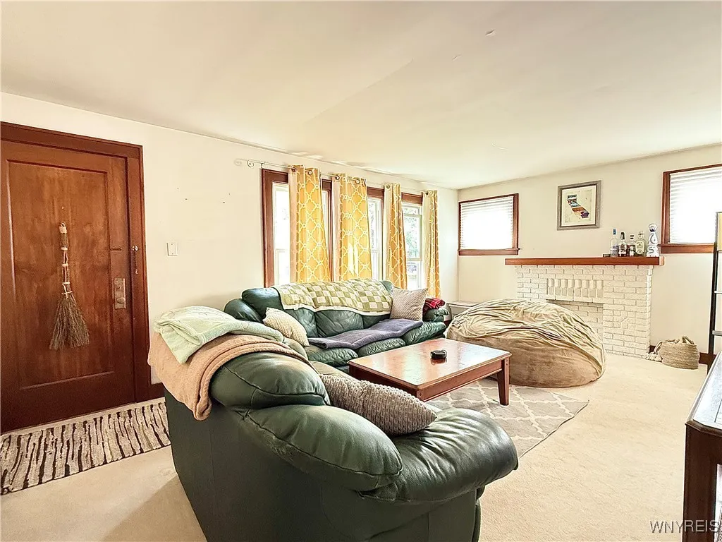 245 Hamilton Drive, Amherst, New York 14226, Amherst, New York 14226, 2 Bedrooms Bedrooms, 4 Rooms Rooms,1 BathroomBathrooms,Residential Lease,For Rent,245 Hamilton Drive, Amherst, New York 14226,0,B1637563