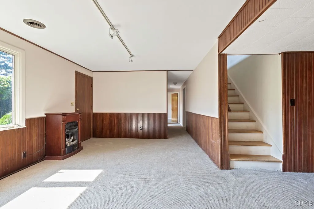 248 Scottholm Terrace, Syracuse, New York 13224, Syracuse, New York 13224, 4 Bedrooms Bedrooms, 9 Rooms Rooms,2 BathroomsBathrooms,Residential,For Sale,248 Scottholm Terrace, Syracuse, New York 13224,0,S1638699