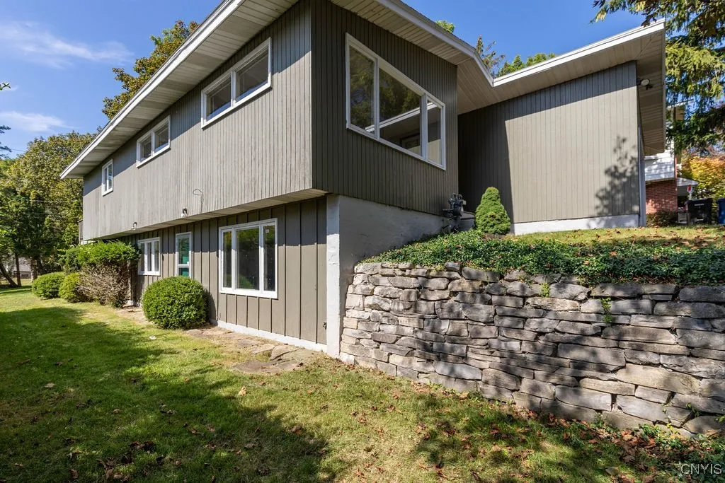 248 Scottholm Terrace, Syracuse, New York 13224, Syracuse, New York 13224, 4 Bedrooms Bedrooms, 9 Rooms Rooms,2 BathroomsBathrooms,Residential,For Sale,248 Scottholm Terrace, Syracuse, New York 13224,0,S1638699