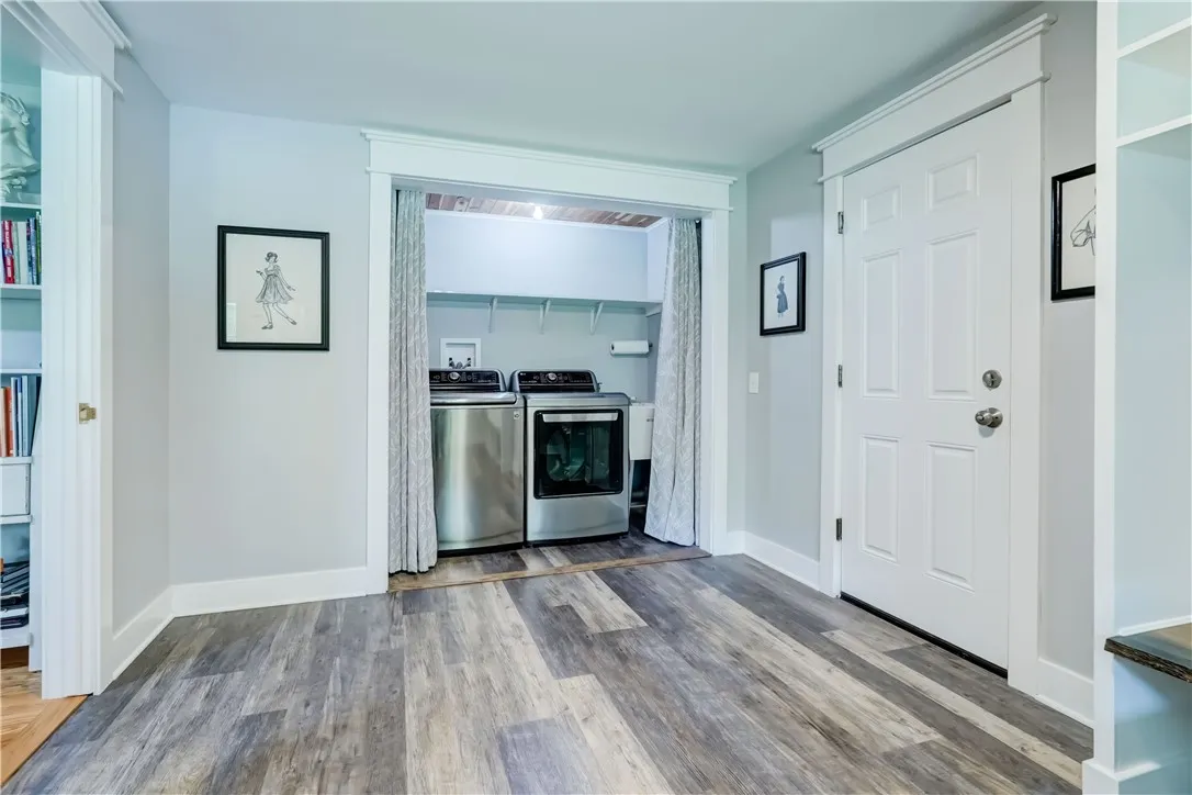 255 Woodland Road, Pittsford, New York 14534, Pittsford, New York 14534, 4 Bedrooms Bedrooms, 10 Rooms Rooms,3 BathroomsBathrooms,Residential,Closed,255 Woodland Road, Pittsford, New York 14534,0,R1639153