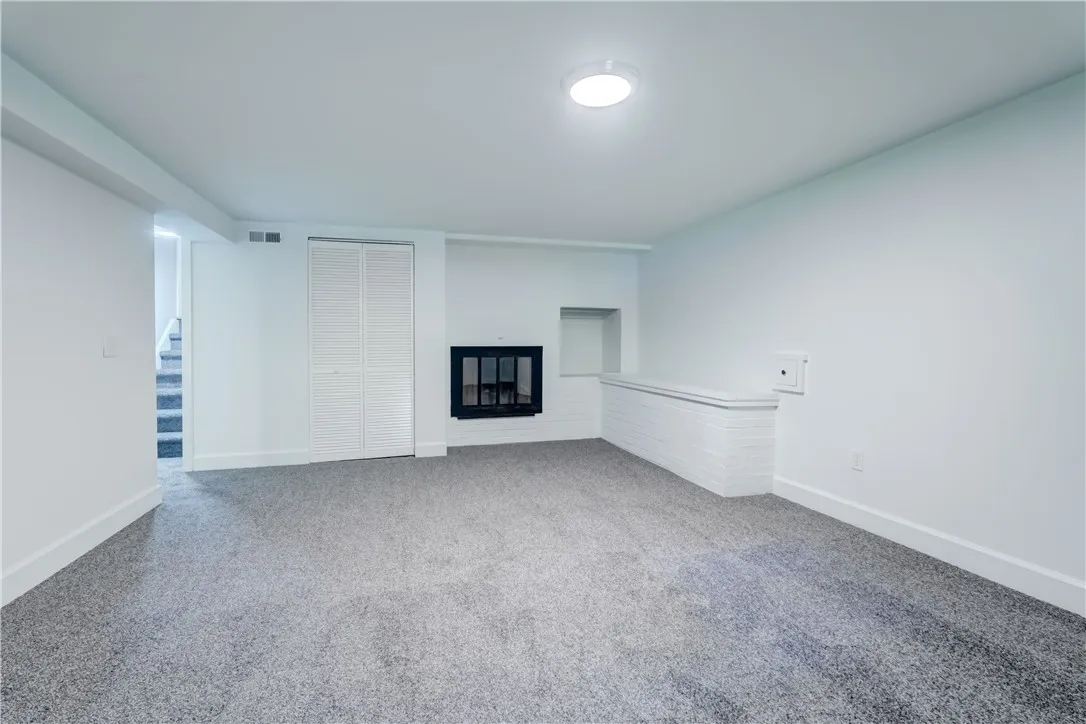 255 Woodland Road, Pittsford, New York 14534, Pittsford, New York 14534, 4 Bedrooms Bedrooms, 10 Rooms Rooms,3 BathroomsBathrooms,Residential,Closed,255 Woodland Road, Pittsford, New York 14534,0,R1639153