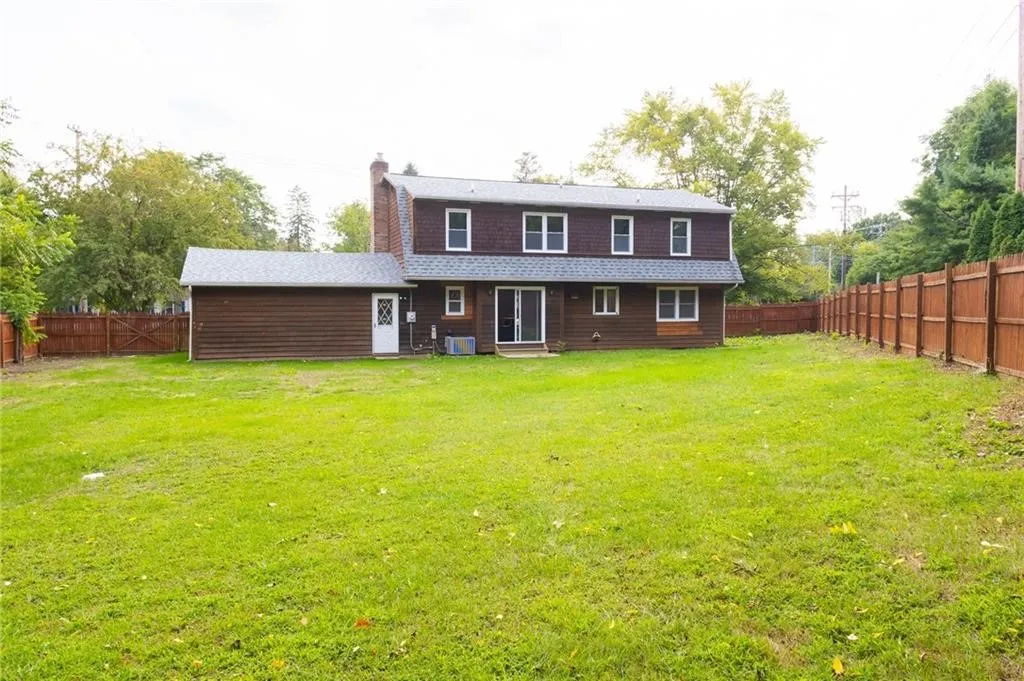 373 East Street, Pittsford, New York 14534, Pittsford, New York 14534, 5 Bedrooms Bedrooms, 9 Rooms Rooms,2 BathroomsBathrooms,Residential,Closed,373 East Street, Pittsford, New York 14534,0,R1639126