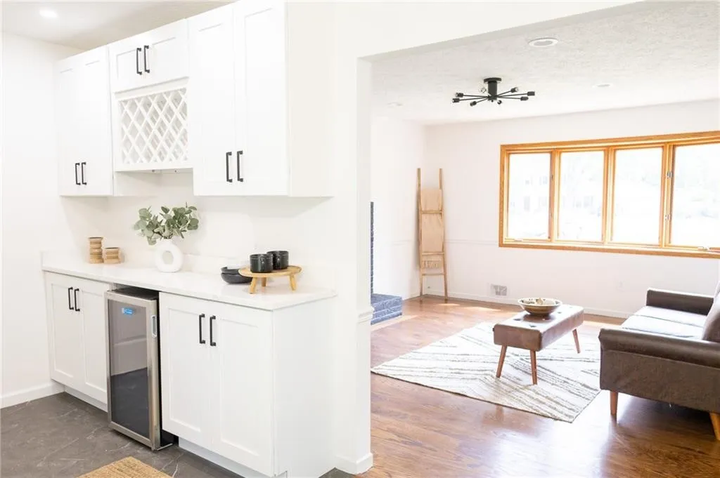 373 East Street, Pittsford, New York 14534, Pittsford, New York 14534, 5 Bedrooms Bedrooms, 9 Rooms Rooms,2 BathroomsBathrooms,Residential,Closed,373 East Street, Pittsford, New York 14534,0,R1639126