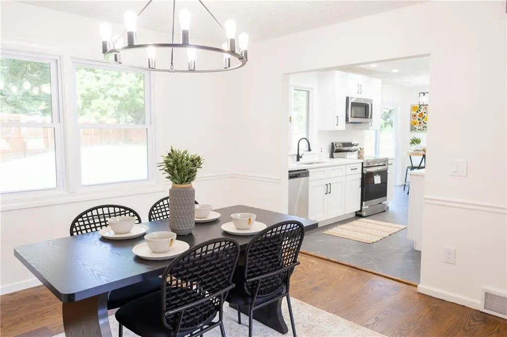 373 East Street, Pittsford, New York 14534, Pittsford, New York 14534, 5 Bedrooms Bedrooms, 9 Rooms Rooms,2 BathroomsBathrooms,Residential,Closed,373 East Street, Pittsford, New York 14534,0,R1639126