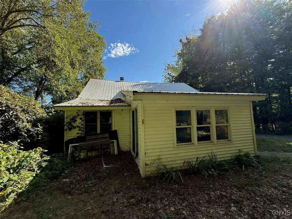 833 County Route 14, Granby, New York 13069, Granby, New York 13069, 4 Bedrooms Bedrooms, 11 Rooms Rooms,3 BathroomsBathrooms,Residential,Closed,833 County Route 14, Granby, New York 13069,0,S1638735