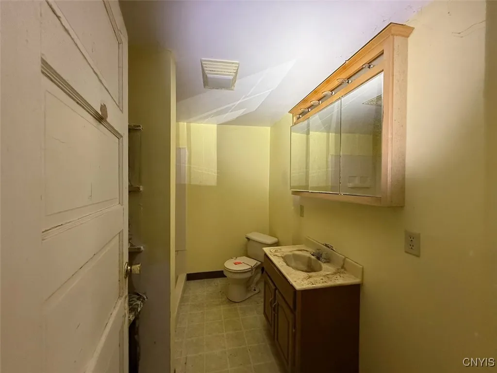 833 County Route 14, Granby, New York 13069, Granby, New York 13069, 4 Bedrooms Bedrooms, 11 Rooms Rooms,3 BathroomsBathrooms,Residential,Closed,833 County Route 14, Granby, New York 13069,0,S1638735