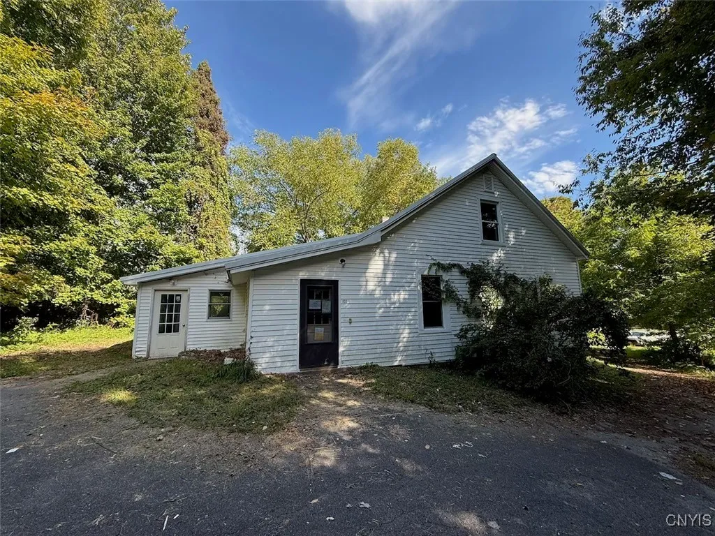 833 County Route 14, Granby, New York 13069, Granby, New York 13069, 4 Bedrooms Bedrooms, 11 Rooms Rooms,3 BathroomsBathrooms,Residential,Closed,833 County Route 14, Granby, New York 13069,0,S1638735