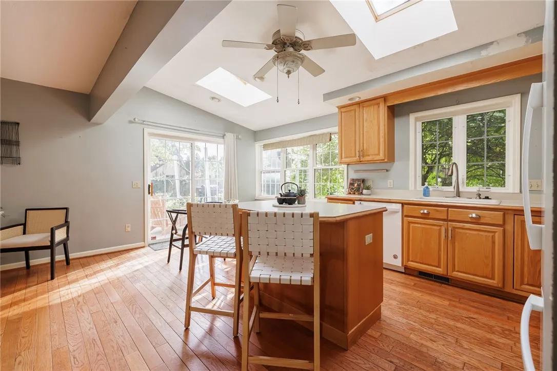 12 Westwood Drive, Perinton, New York 14445, Perinton, New York 14445, 2 Bedrooms Bedrooms, 7 Rooms Rooms,2 BathroomsBathrooms,Residential,Closed,12 Westwood Drive, Perinton, New York 14445,0,R1632006