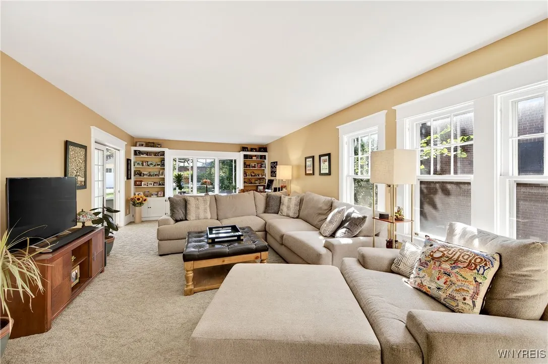 279 Beard Avenue, Buffalo, New York 14214, Buffalo, New York 14214, 3 Bedrooms Bedrooms, 12 Rooms Rooms,3 BathroomsBathrooms,Residential,For Sale,279 Beard Avenue, Buffalo, New York 14214,0,B1637923