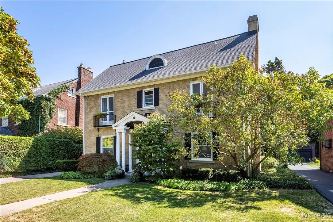 279 Beard Avenue, Buffalo, New York 14214, Buffalo, New York 14214, 3 Bedrooms Bedrooms, 12 Rooms Rooms,3 BathroomsBathrooms,Residential,For Sale,279 Beard Avenue, Buffalo, New York 14214,0,B1637923